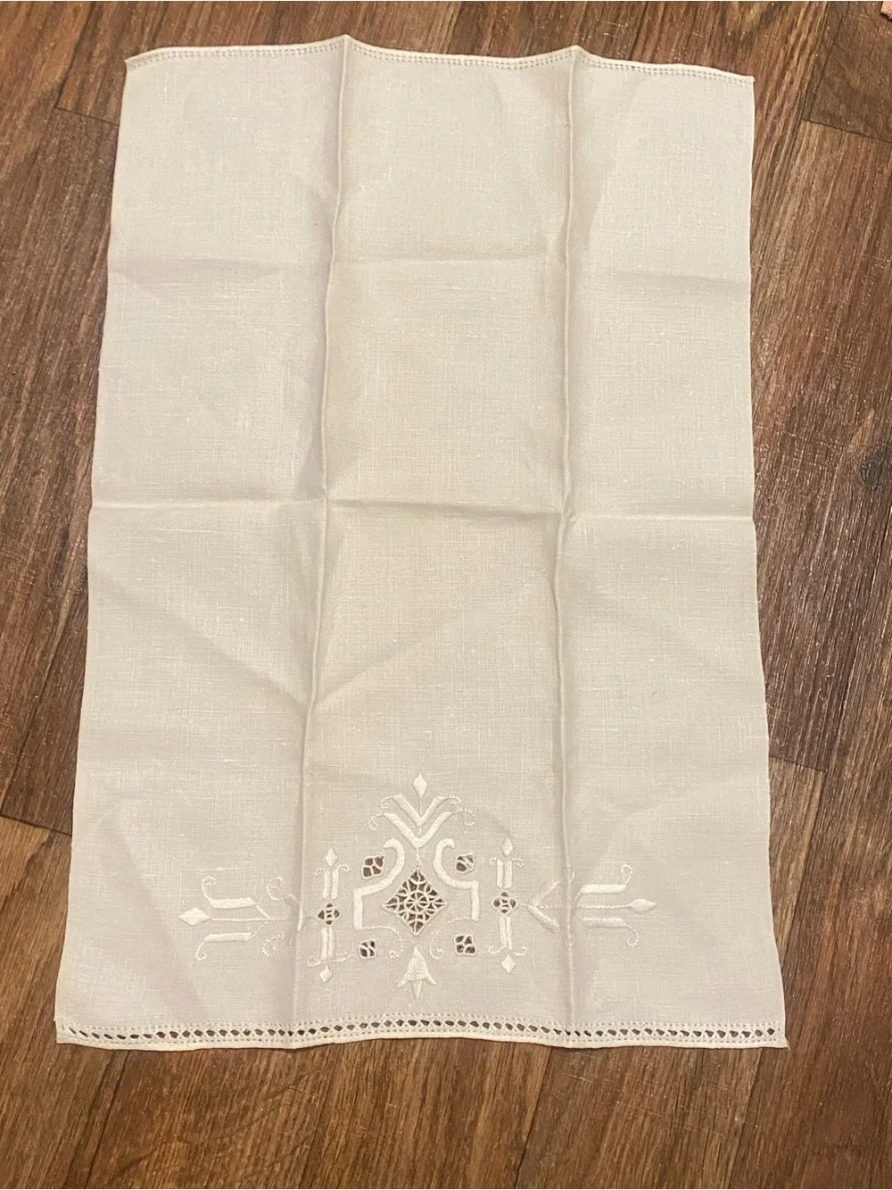 Vintage Ivory Beige Linen Tea Dish Towel 21x14 Embroidered Pattern At Bottom